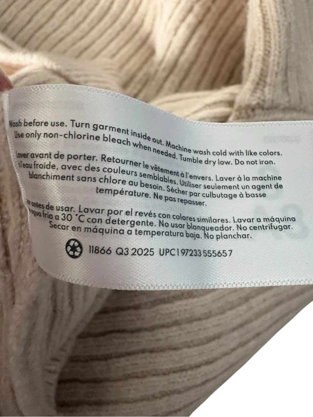 OSH KOSH Ribbed Hooded Sweater in Light Cream Size 8/8A — PERFECT FOR LAYERING!